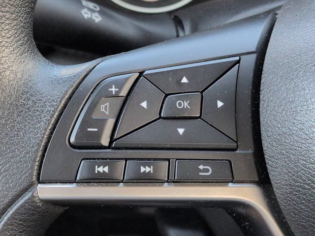 Used 2025 Nissan Sentra SV FWD image 22