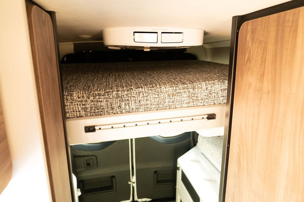 Used 2023 Mercedes-Benz Sprinter 2500 image 57