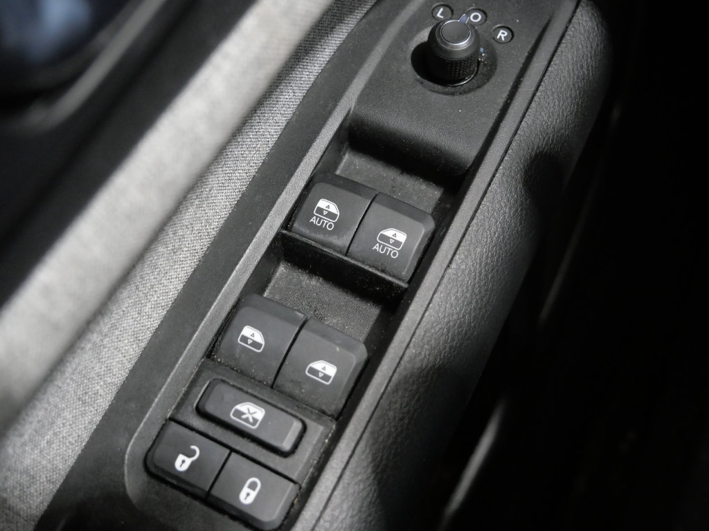 Used 2022 Jeep Compass Latitude w/ Convenience Group AWD/4WD image 13