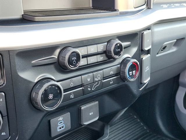 New 2024 Ford F550 4x4 Regular Cab Super Duty image 15