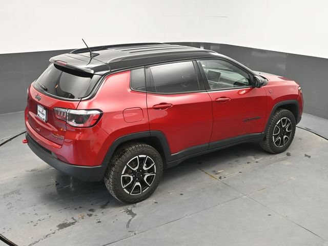Used 2025 Jeep Compass Trailhawk AWD/4WD image 35