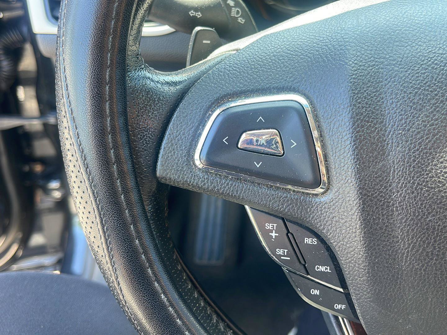 Used 2013 Lincoln MKZ FWD image 19
