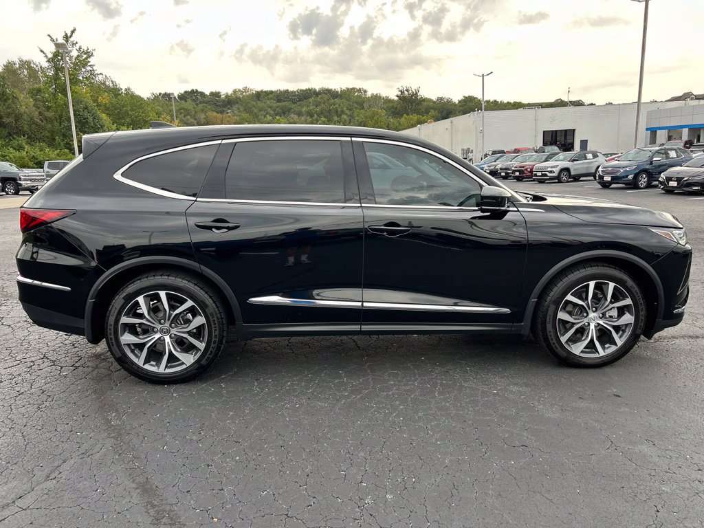 Used 2023 Acura MDX w/ Technology Package AWD/4WD image 4