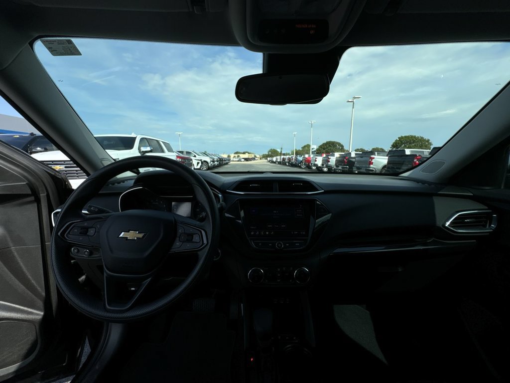 Certified 2021 Chevrolet TrailBlazer LT w/ Convenience Package FWD image 10