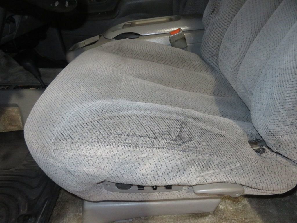 Used 1997 GMC Yukon 4WD 2-Door w/ Marketing Opt Pkg 2 image 21