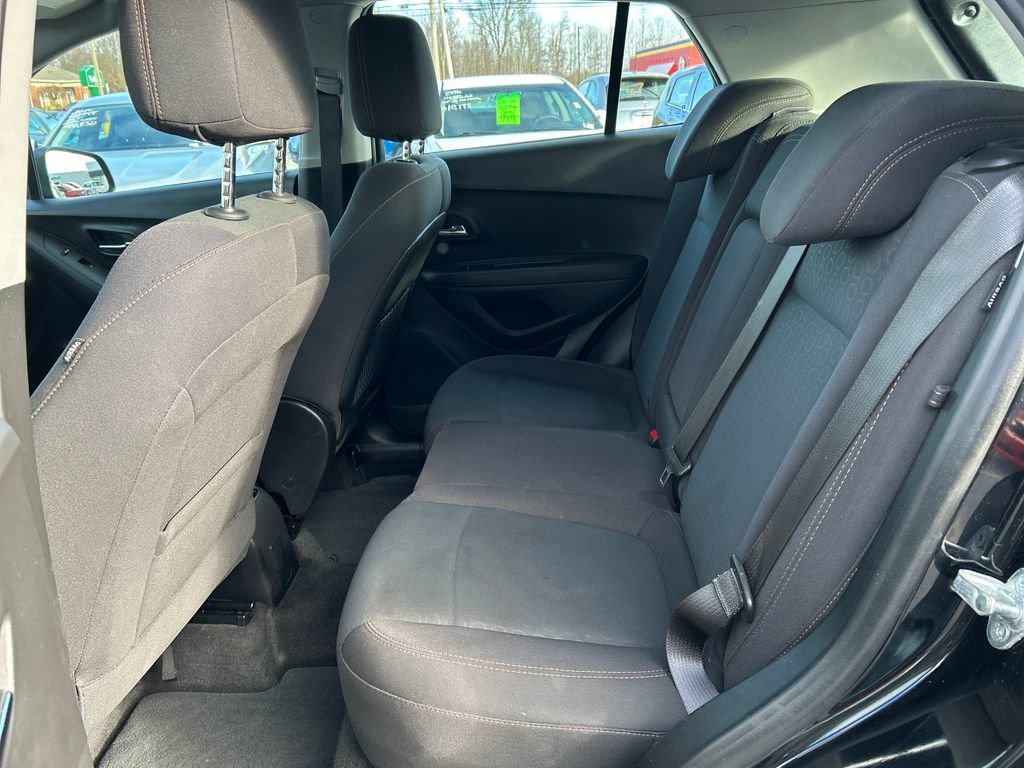 Used 2020 Chevrolet Trax LS image 18