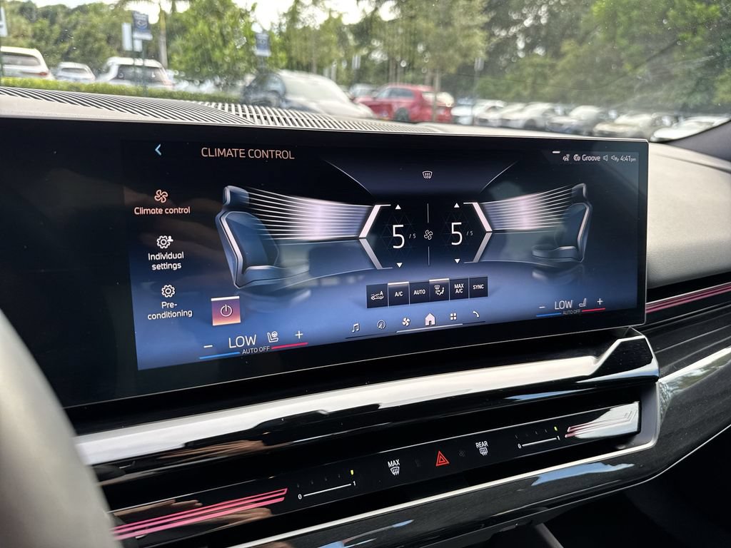 Used 2026 BMW 530i xDrive AWD/4WD image 52