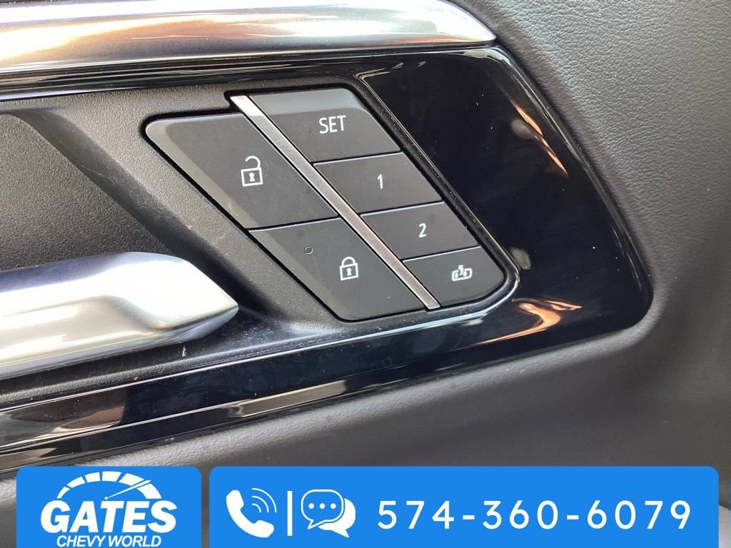 Used 2025 Chevrolet Suburban Z71 AWD/4WD image 27