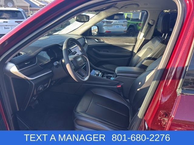 Used 2023 Jeep Grand Cherokee Limited w/ Trailer Tow Prep Group (B) image 16