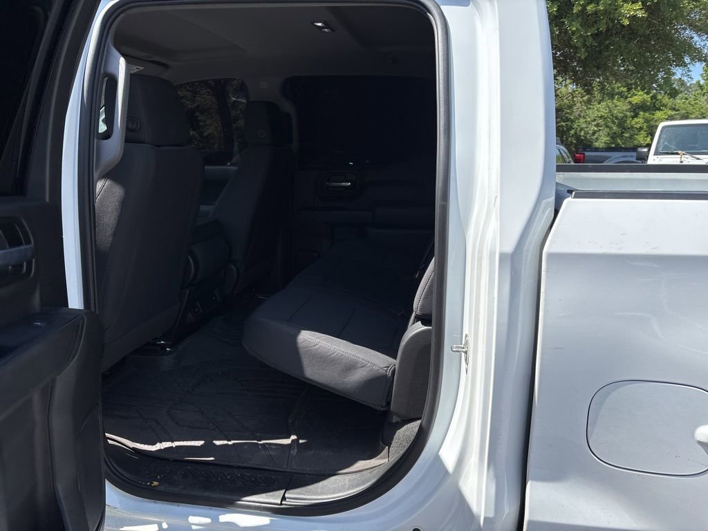 Used 2022 Chevrolet Silverado 1500 Custom w/ Safety Confidence Package AWD/4WD image 4