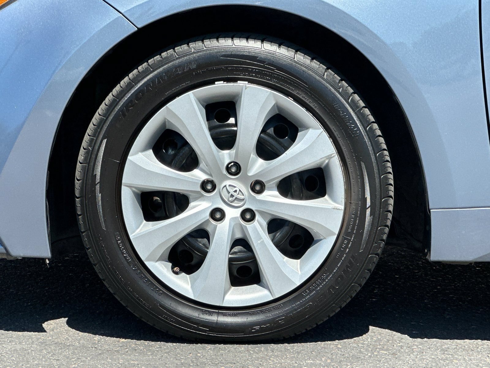 Used 2024 Toyota Corolla LE FWD image 21