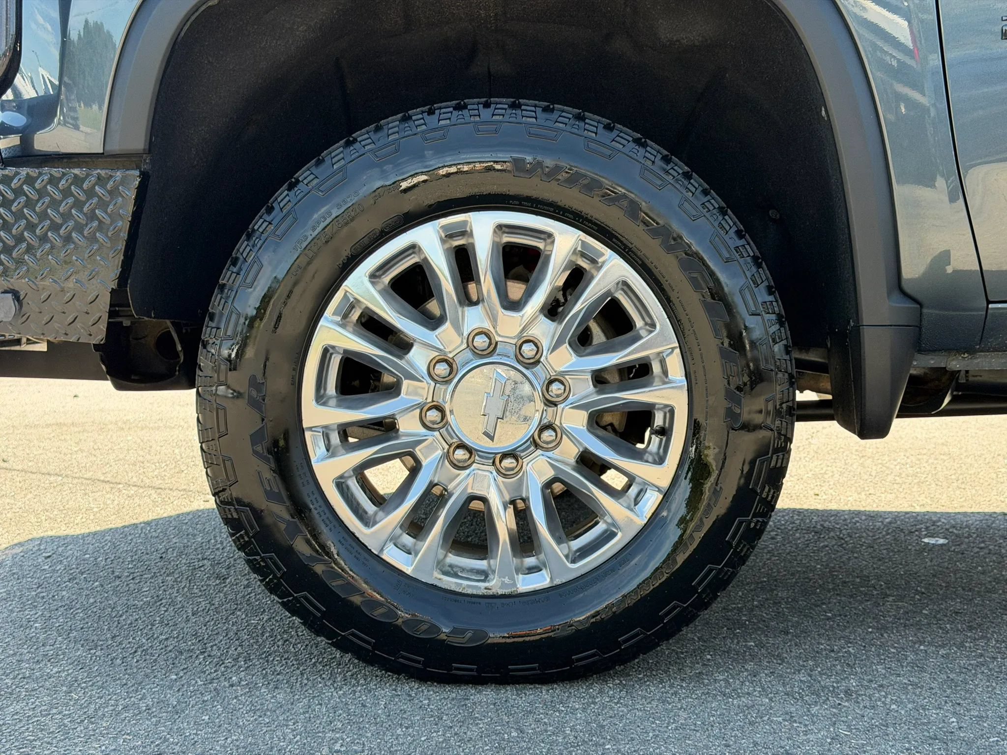 Used 2020 Chevrolet Silverado 2500 High Country w/ Z71 Off-Road Package AWD/4WD image 16