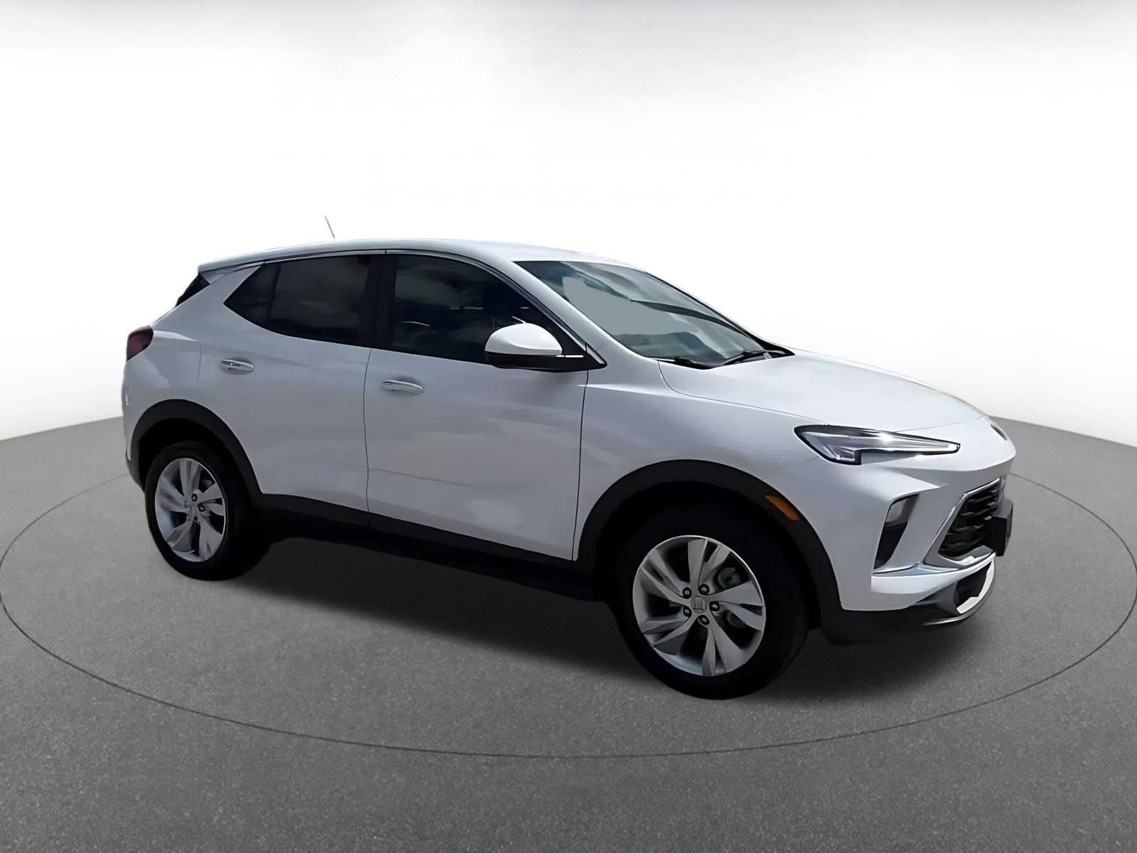 Used 2025 Buick Encore GX Preferred image 2