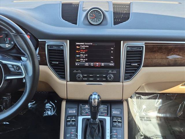 Used 2018 Porsche Macan AWD/4WD image 18