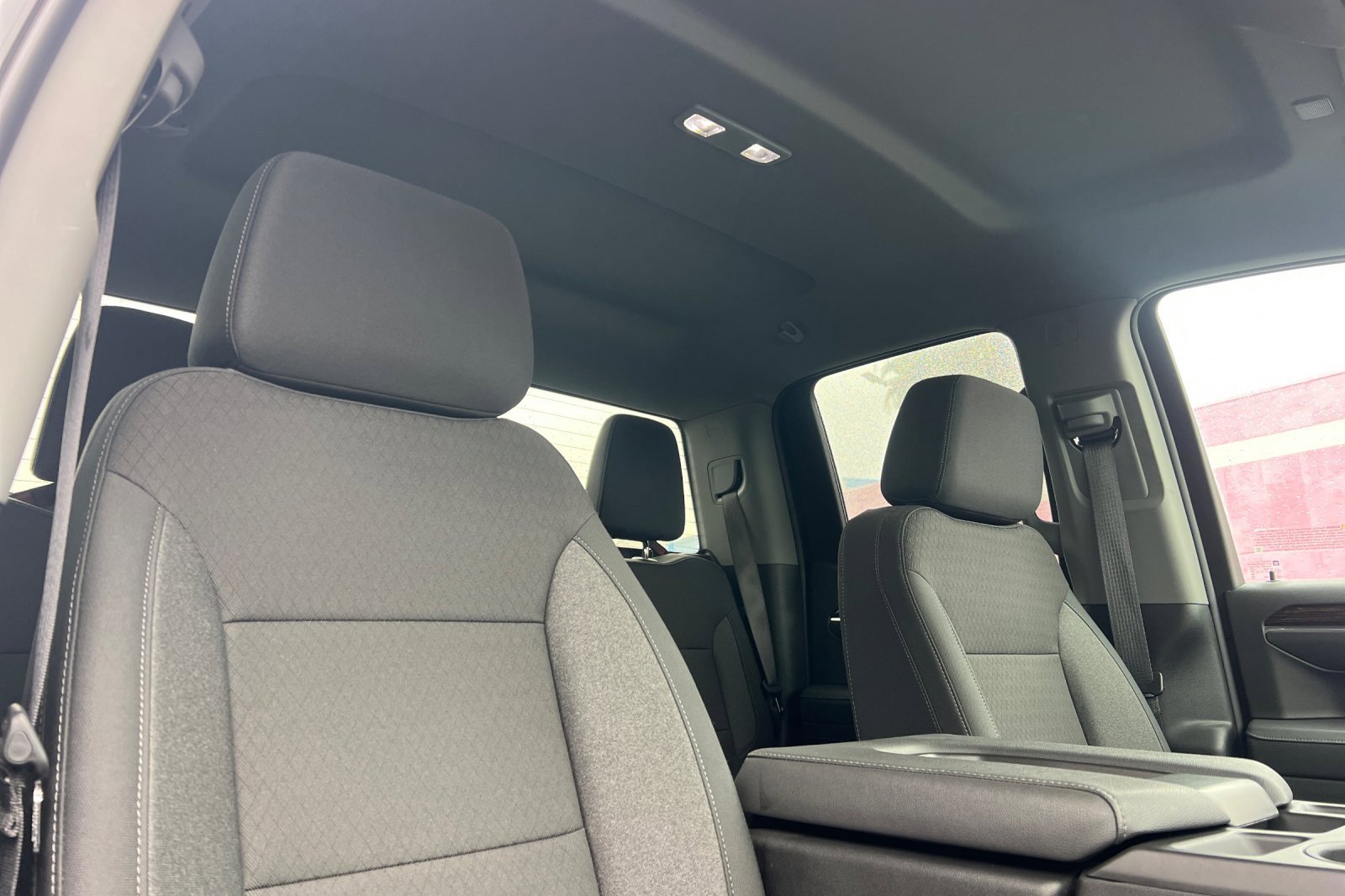 Used 2025 GMC Sierra 1500 SLE image 21