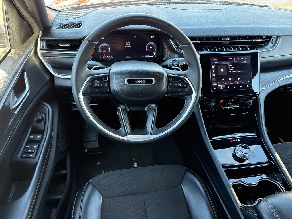 Used 2023 Jeep Grand Cherokee L Laredo image 12