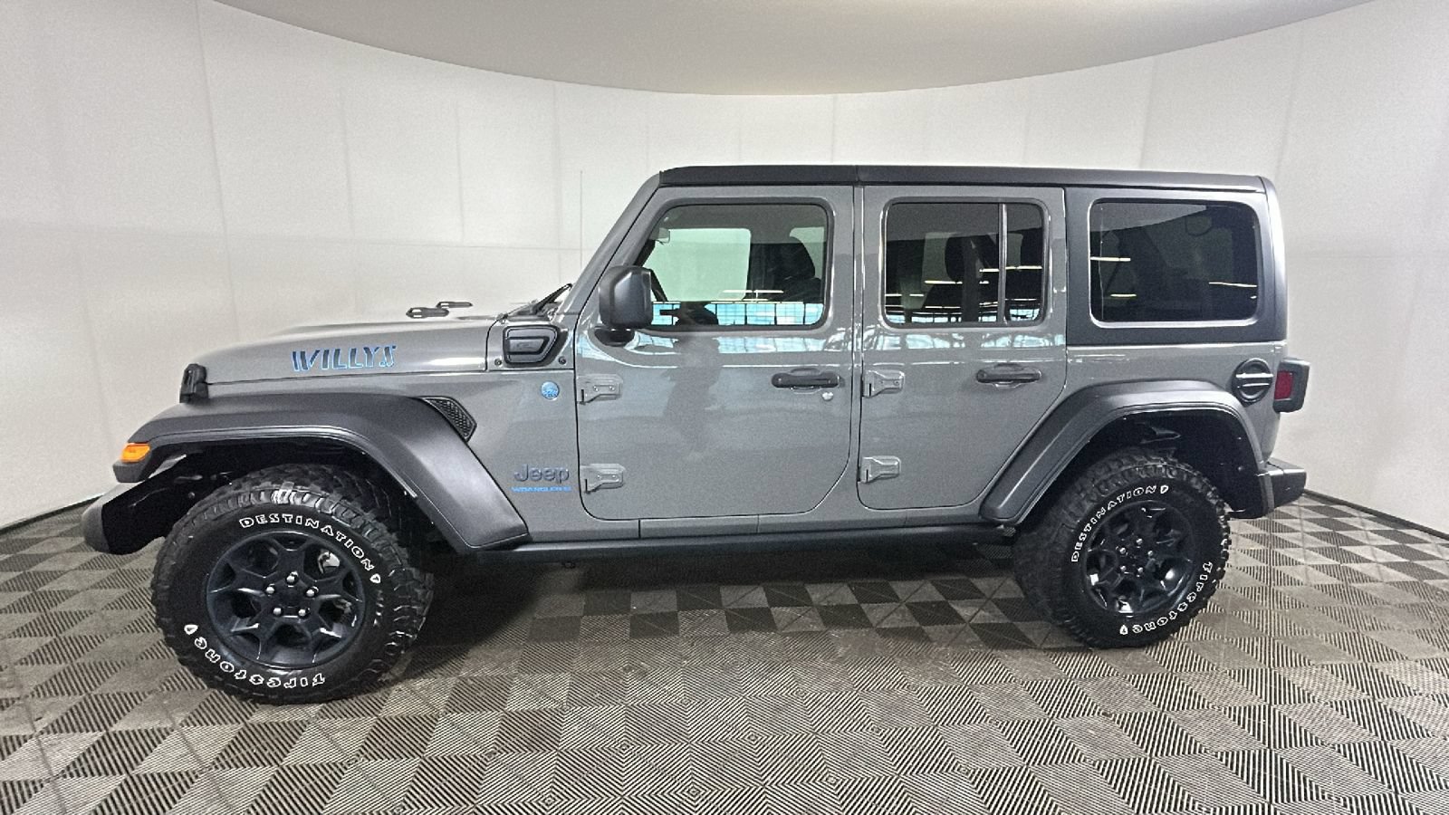 Used 2023 Jeep Wrangler Unlimited w/ Convenience Group AWD/4WD image 7