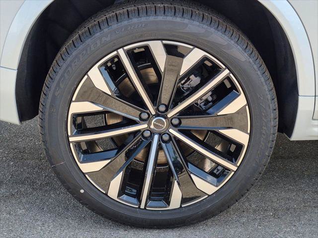 New 2026 Volvo XC90 B6 Plus w/ Protection Package AWD/4WD image 6