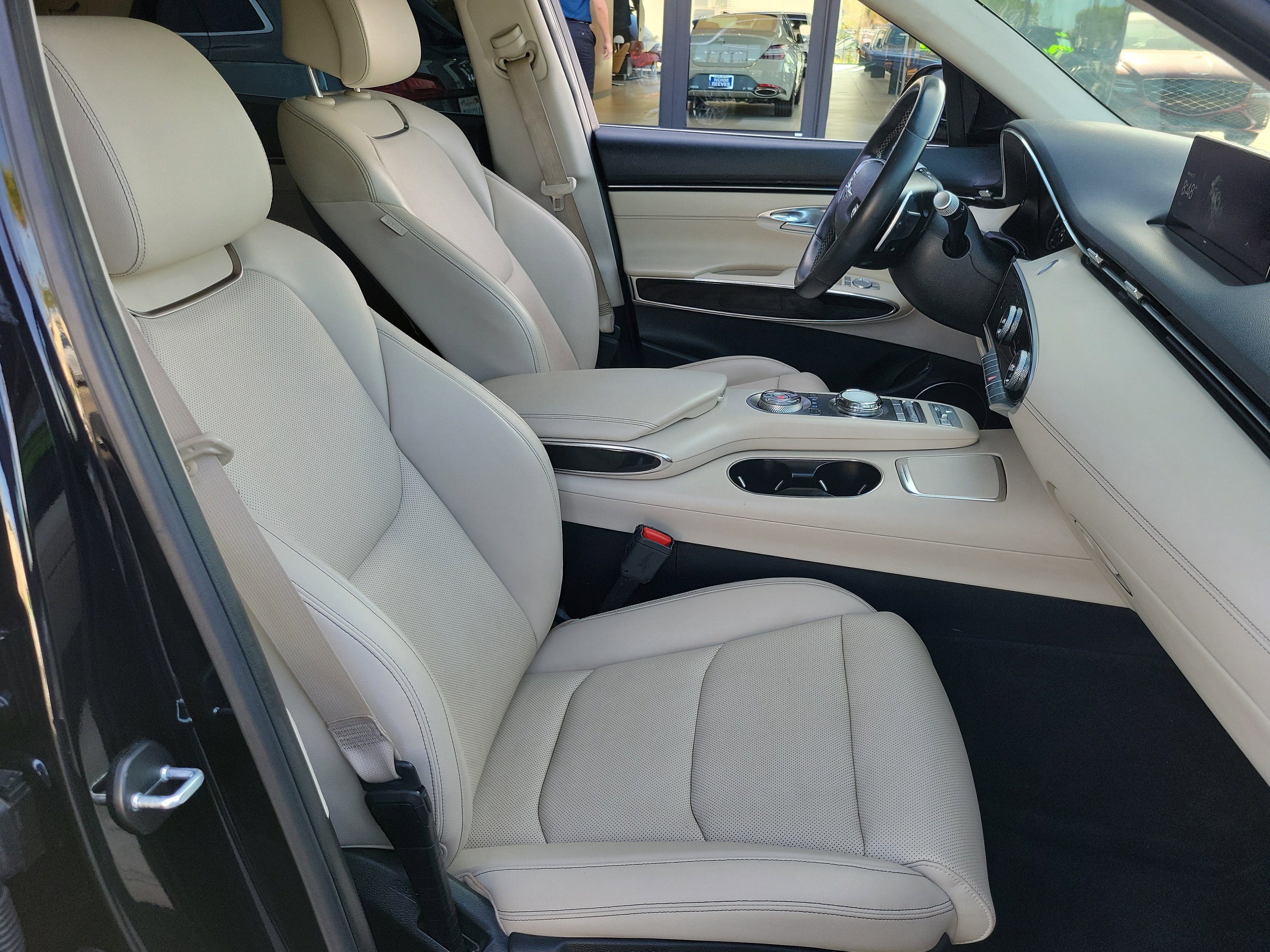 Certified 2024 Genesis GV70 2.5T AWD/4WD image 19