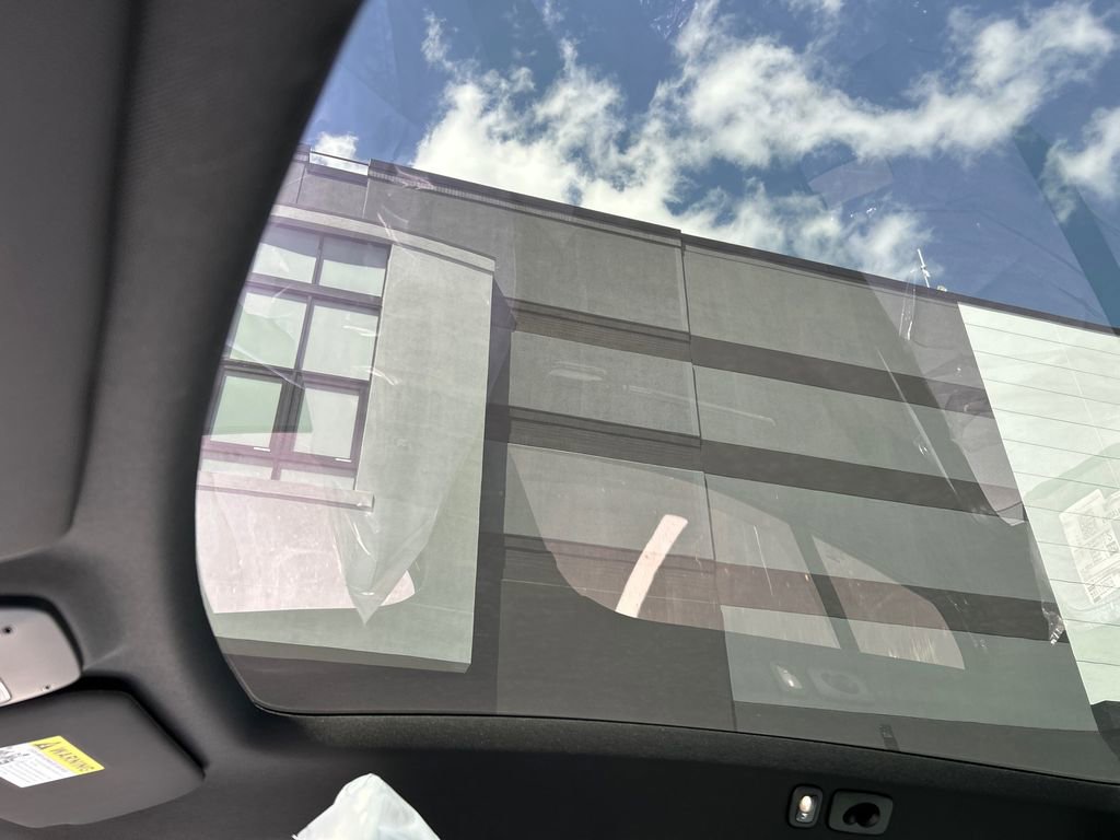 New 2026 Volvo EX30 Ultra w/ Climate Package image 19