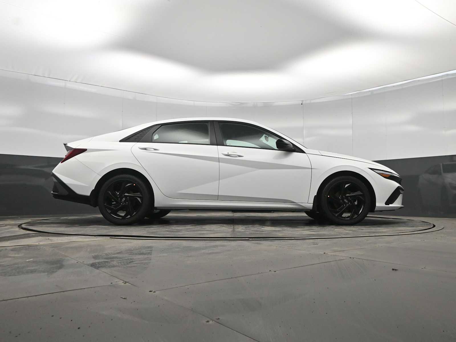 New 2026 Hyundai Elantra Sport image 39