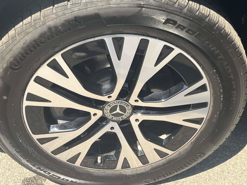 Certified 2024 Mercedes-Benz GLB 250 4MATIC image 15