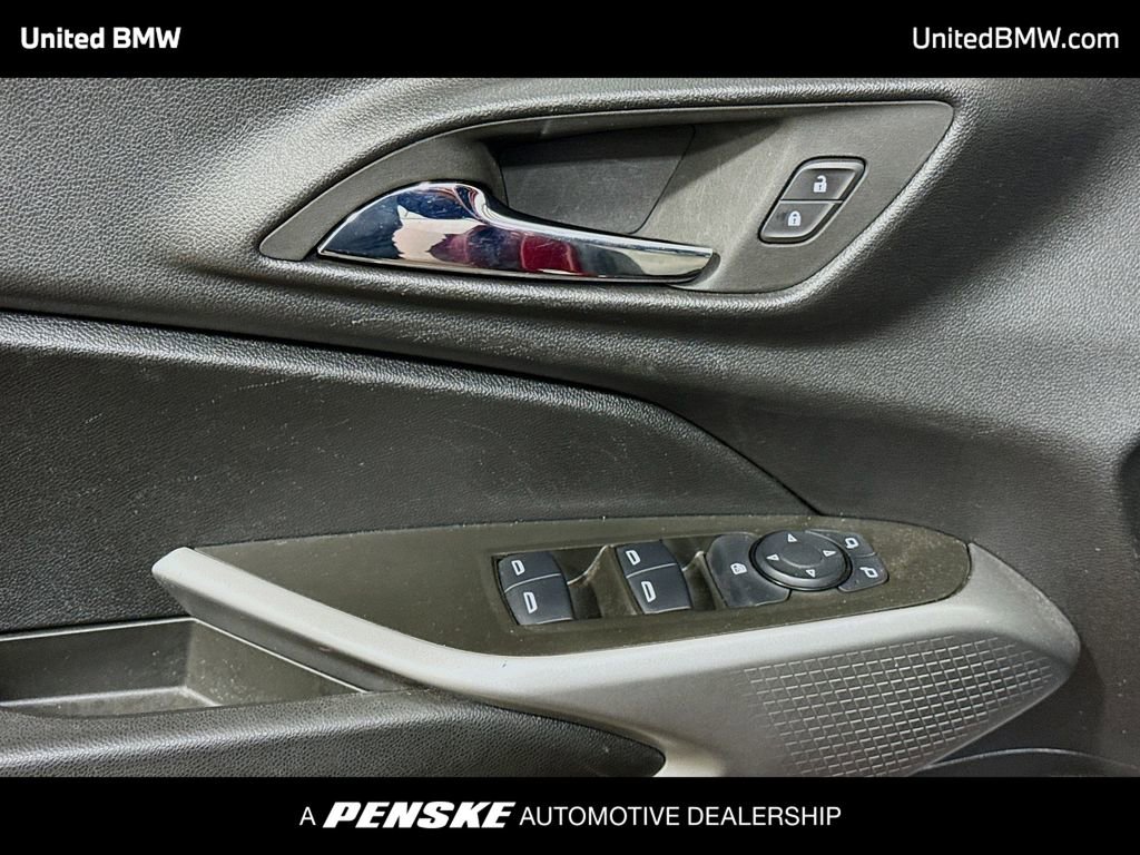 Used 2024 Chevrolet Trax RS FWD image 3
