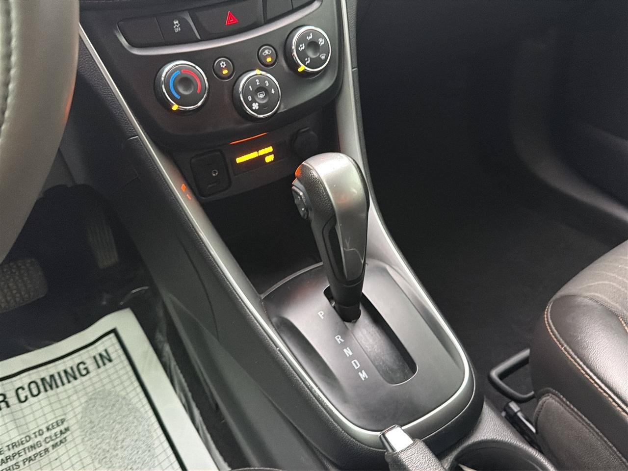 Used 2019 Chevrolet Trax LT w/ LT Convenience Package AWD/4WD image 18