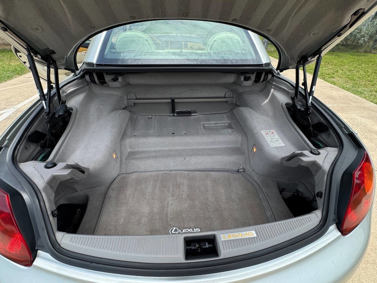 Used 2005 Lexus SC 430 Convertible RWD image 41