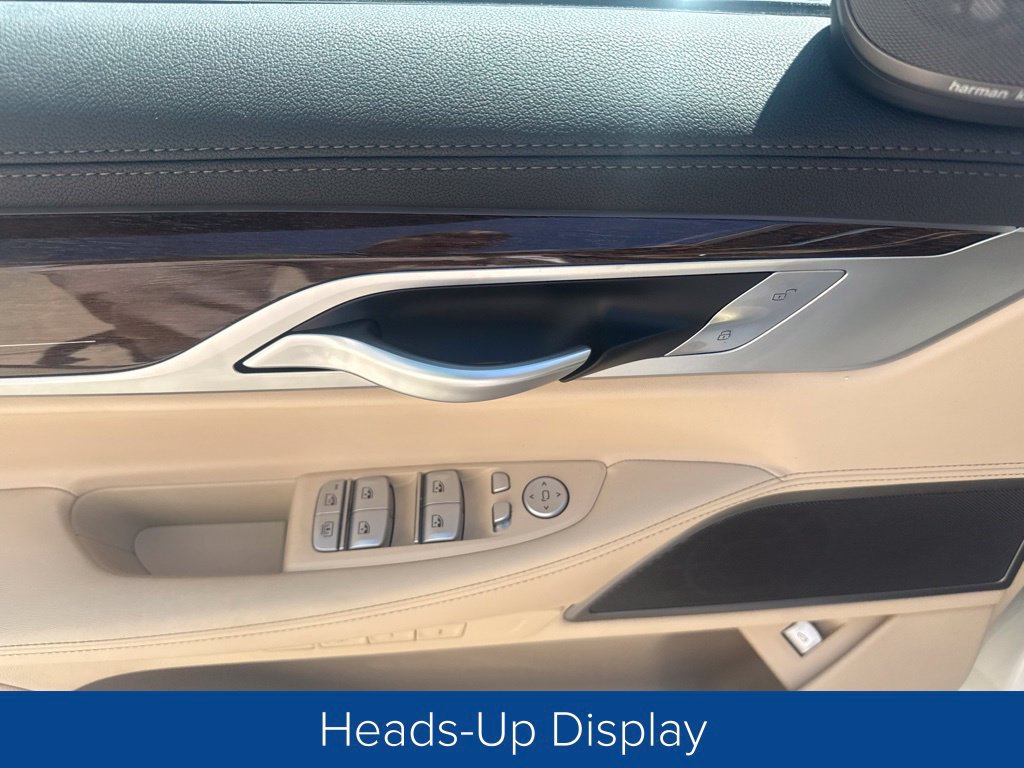 Used 2020 BMW 750i xDrive AWD/4WD image 12