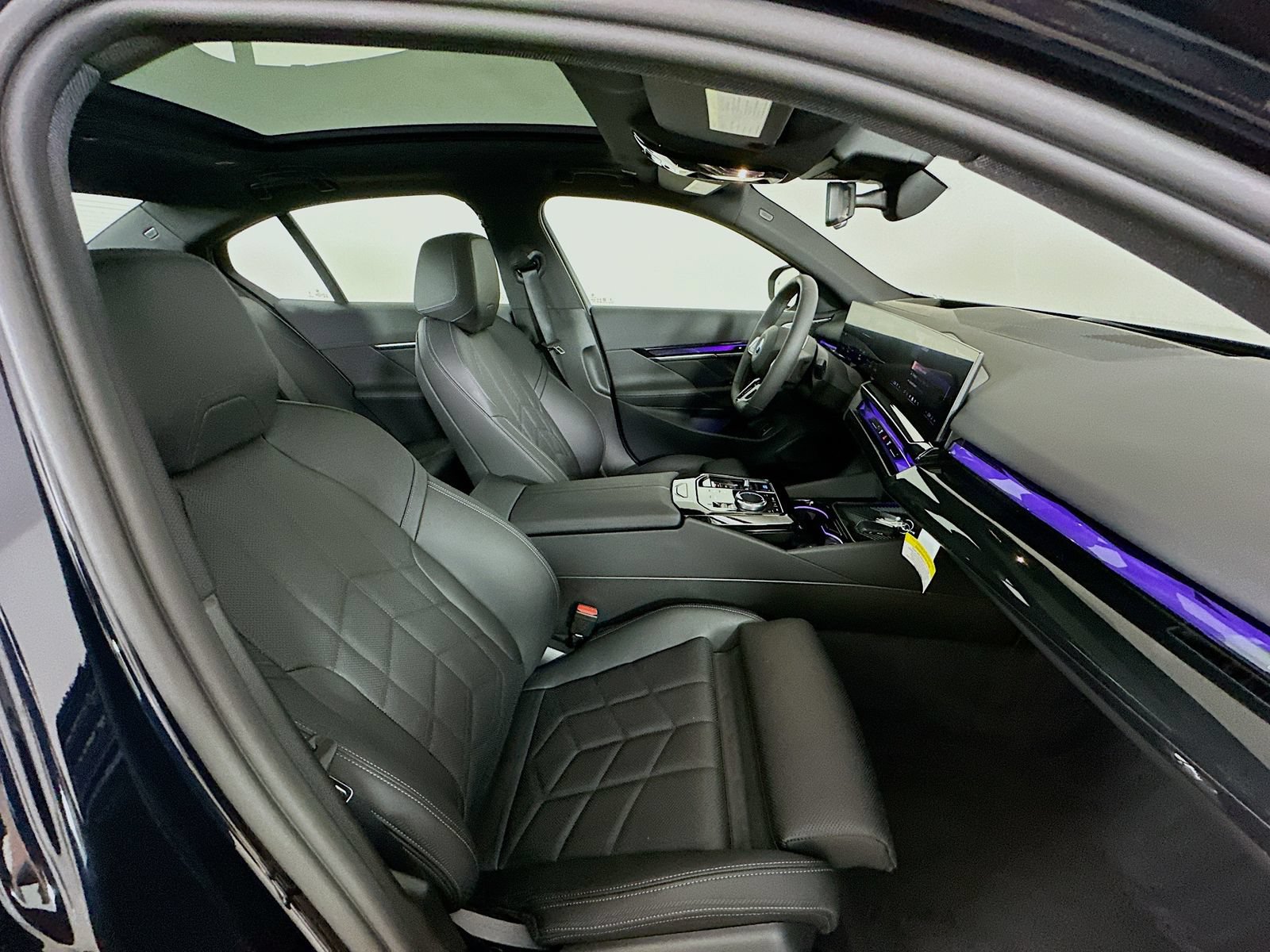 New 2026 BMW i5 eDrive40 w/ M Sport Package AWD/4WD image 42