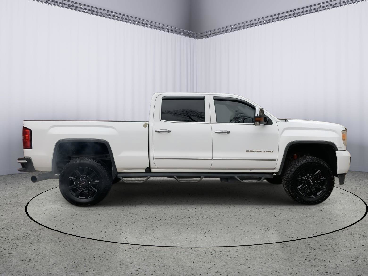 Used 2016 GMC Sierra 2500 Denali w/ Duramax Plus Package image 10