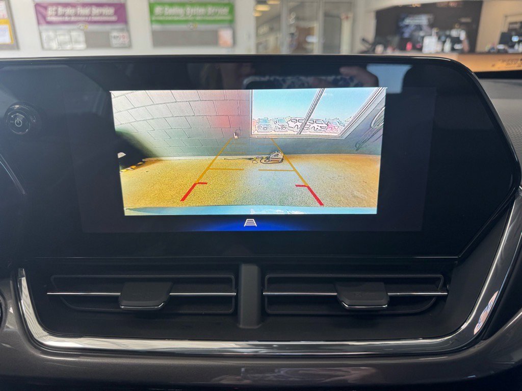 Used 2025 Chevrolet Trax ACTIV w/ Driver Confidence Package image 25