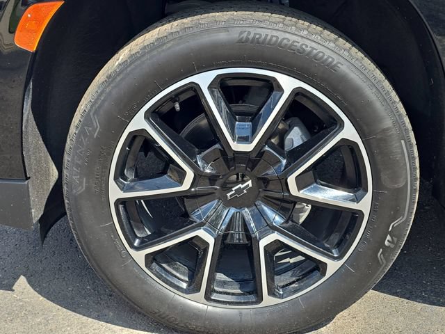 Certified 2023 Chevrolet Suburban RST w/ Sport Performance Package AWD/4WD image 40