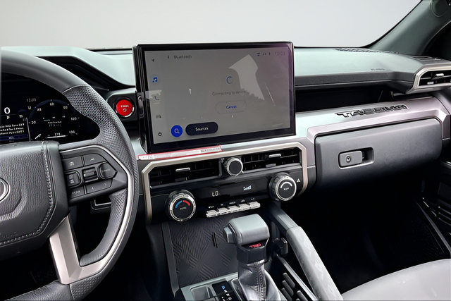 Used 2025 Toyota Tacoma TRD Off-Road AWD/4WD image 9