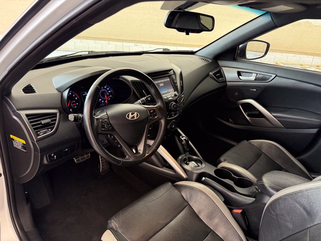 Used 2016 Hyundai Veloster Turbo FWD image 22