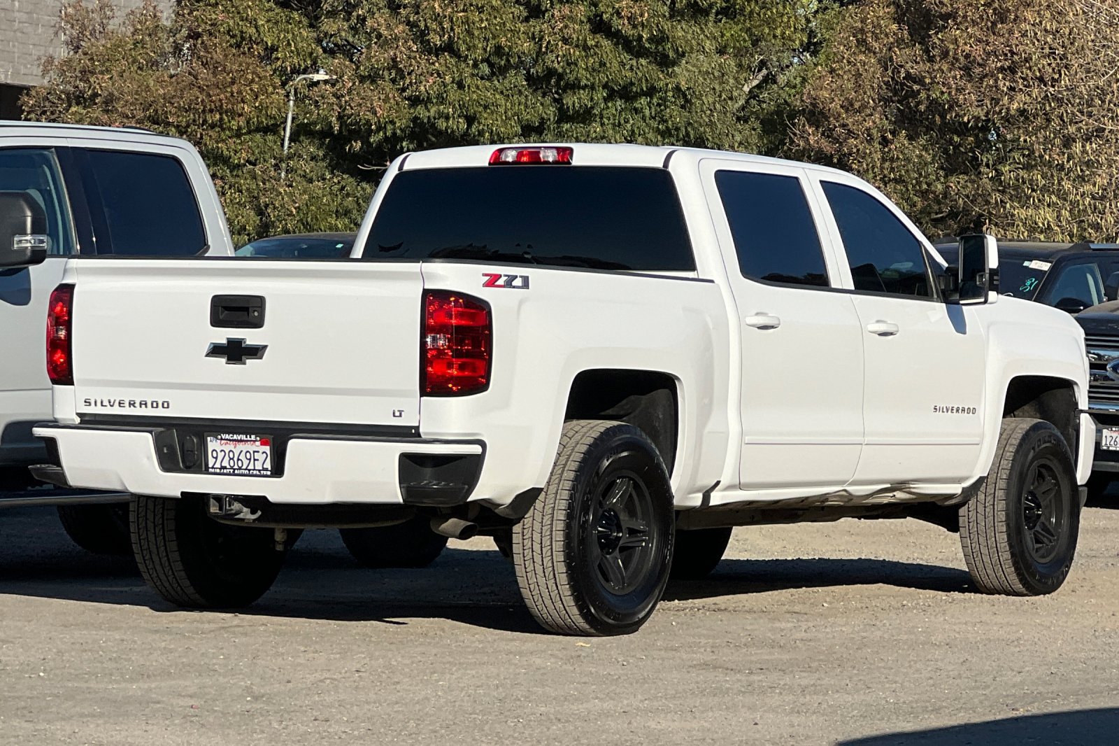Used 2018 Chevrolet Silverado 1500 LT w/ All Star Edition AWD/4WD image 4