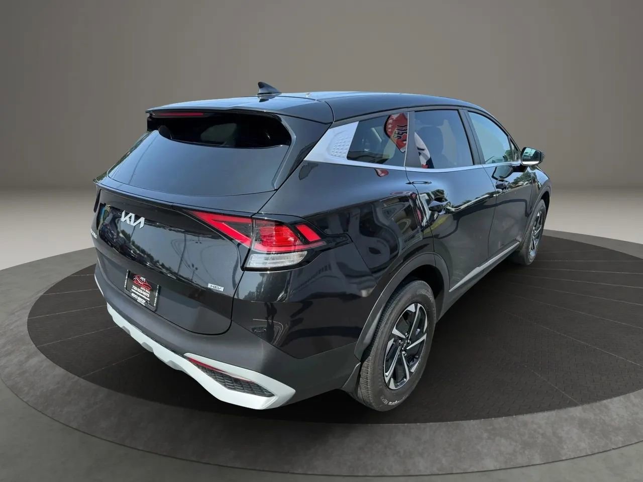 Used 2023 Kia Sportage LX image 7