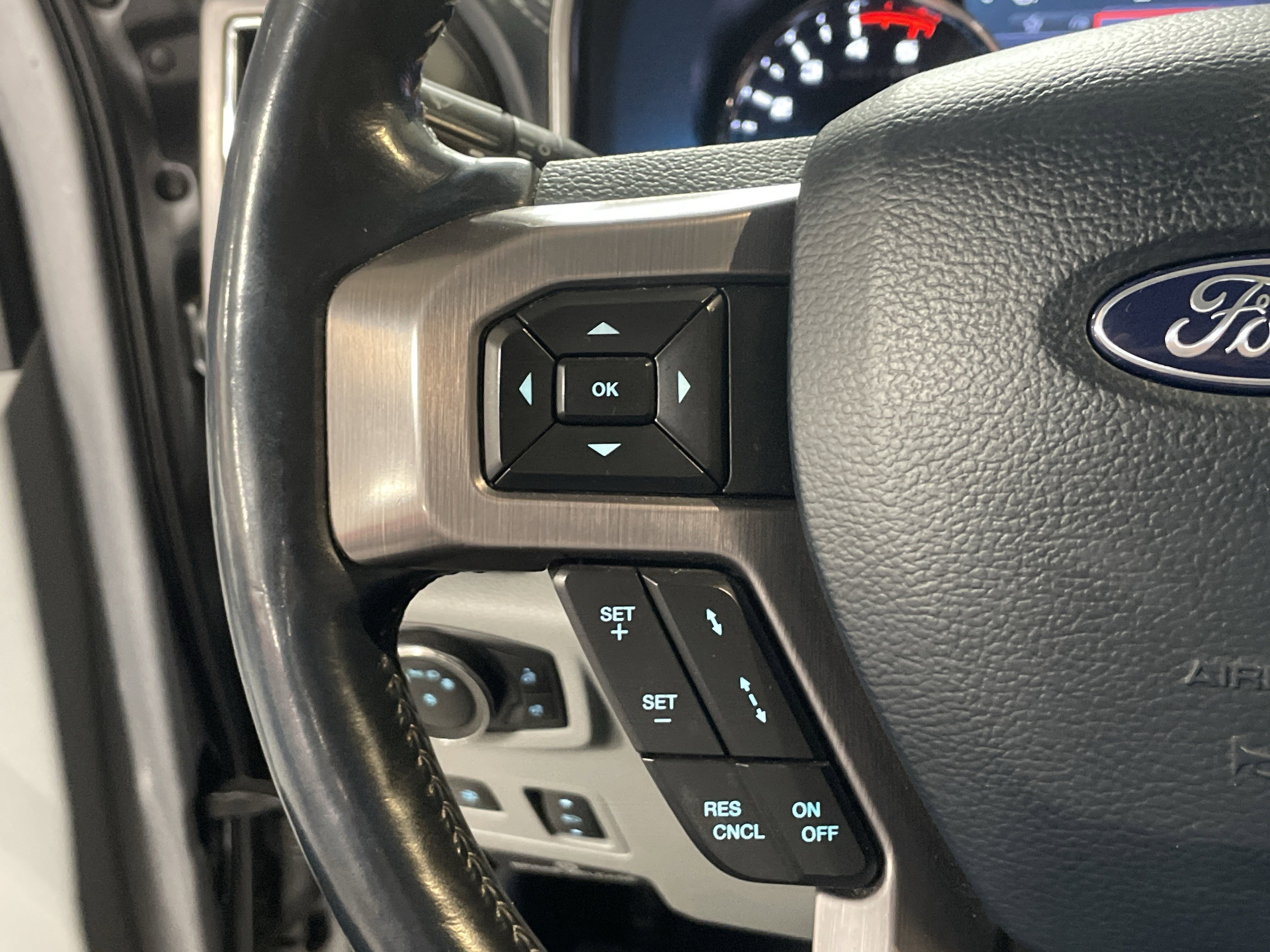 Used 2022 Ford F250 Limited w/ FX4 Off-Road Package image 19