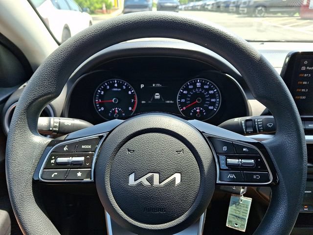 Used 2023 Kia Forte LXS w/ LXS Technology Package FWD image 19