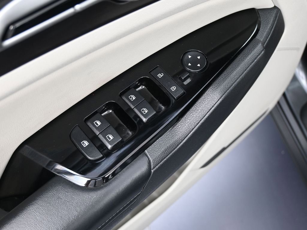 Used 2024 Kia Sportage EX image 17