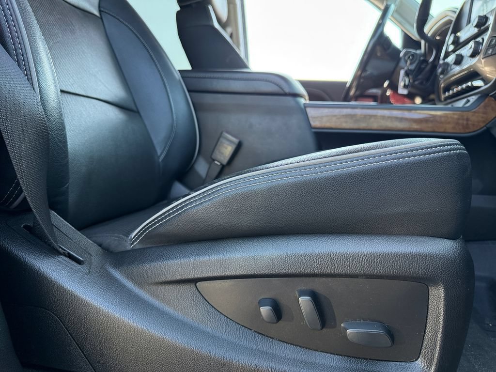 Used 2019 Chevrolet Silverado 2500 High Country w/ Duramax Plus Package AWD/4WD image 10