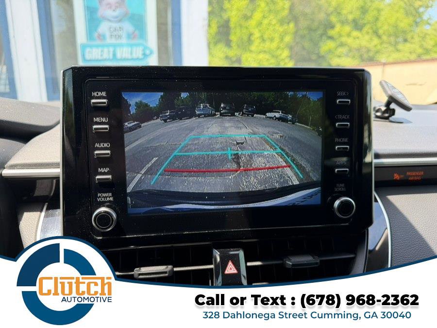 Used 2020 Toyota Corolla LE FWD image 19