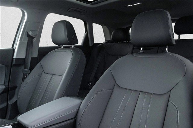 New 2026 Audi Q3 quattro 2.0T AWD/4WD image 23