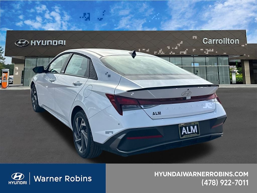 New 2025 Hyundai Elantra Sport image 6