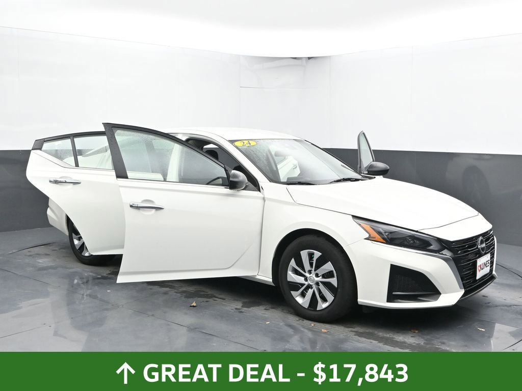 Used 2024 Nissan Altima 2.5 S FWD image 53