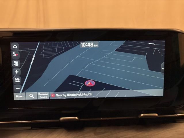 Used 2024 Kia Carnival EX image 19