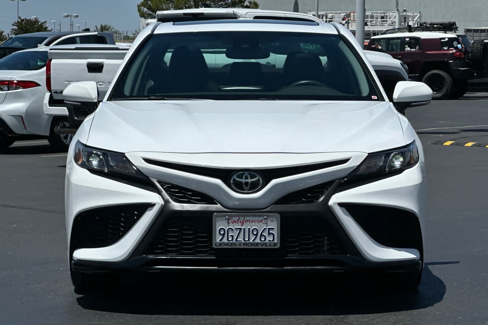 Used 2023 Toyota Camry SE w/ Audio Upgrade Package FWD image 10