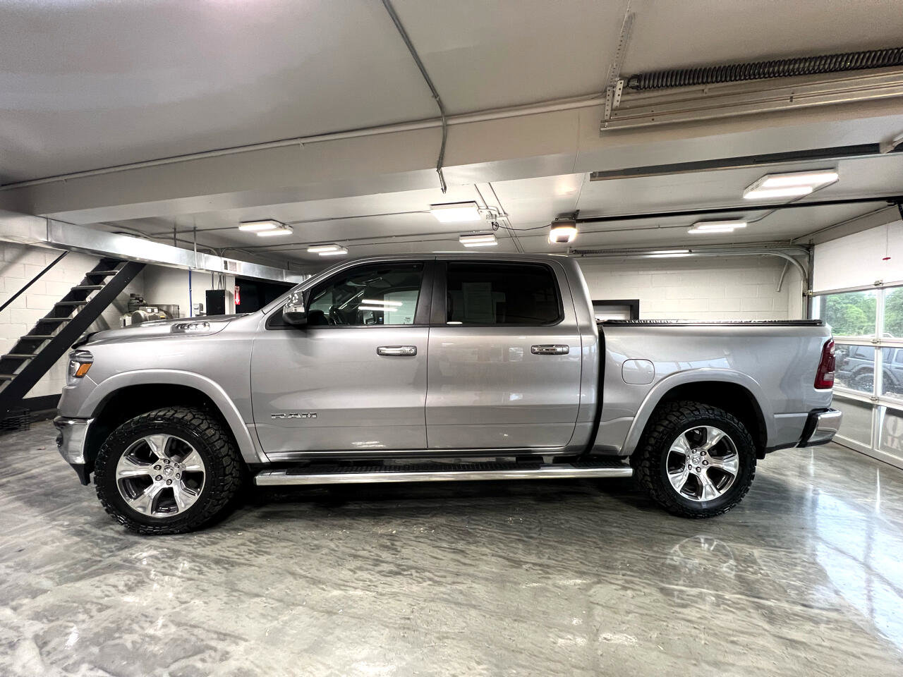 Used 2022 RAM 1500 Laramie image 9