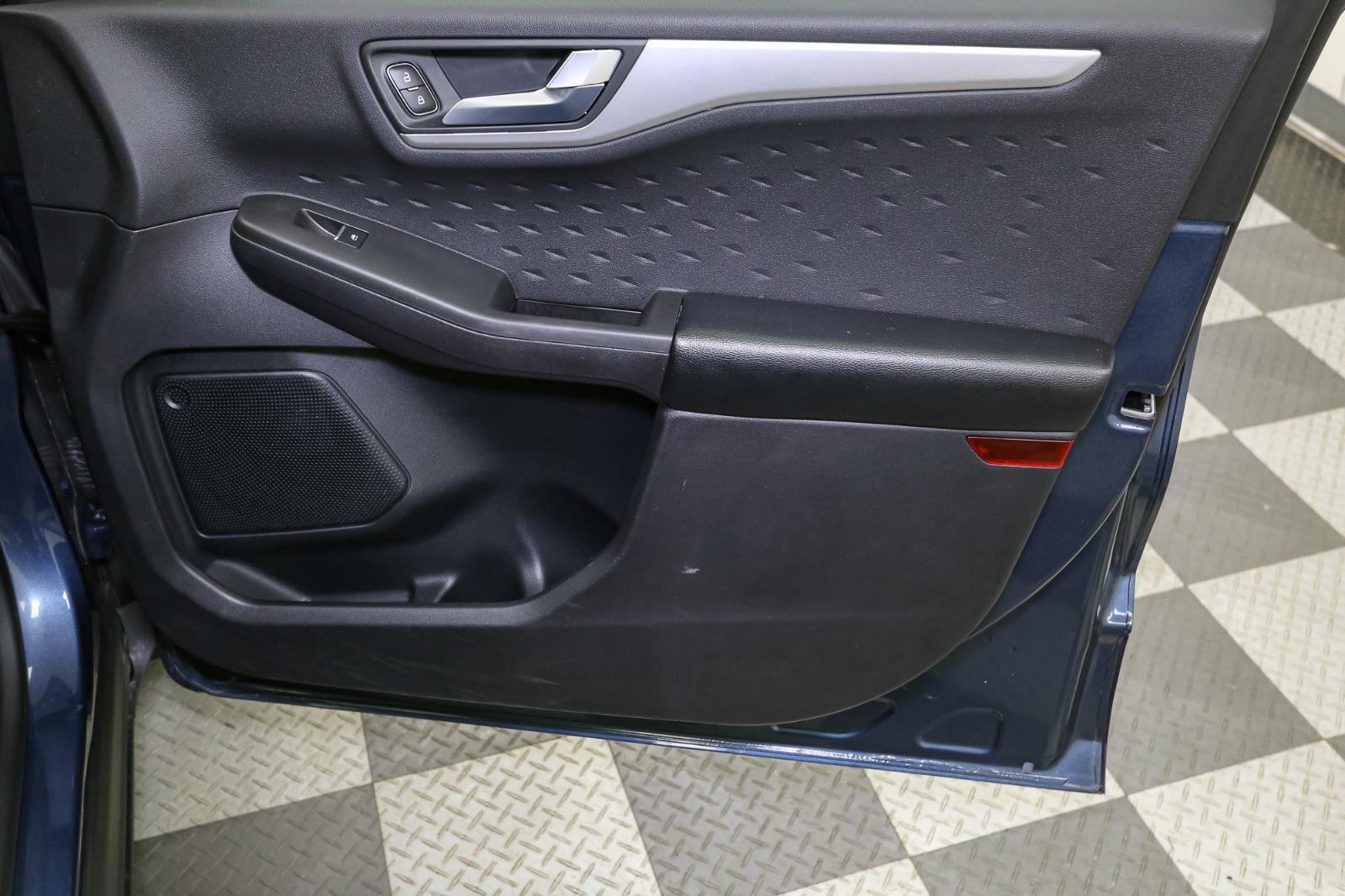 Used 2020 Ford Escape SE Sport AWD/4WD image 22